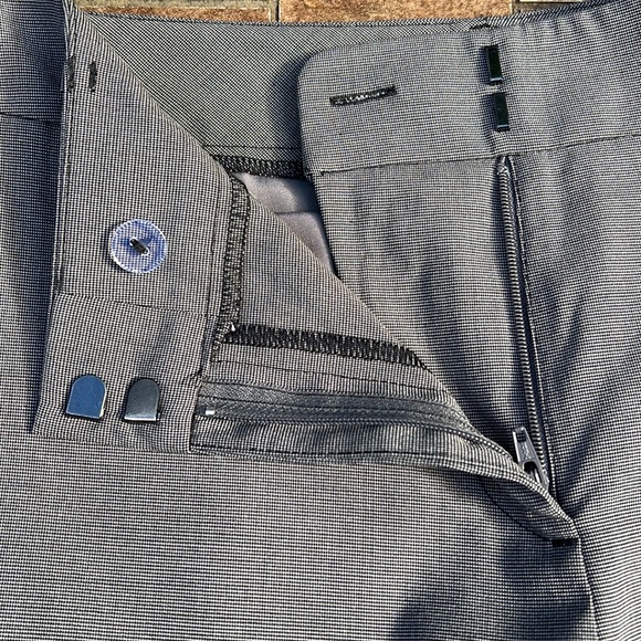 Like new, Rarely worn, Ann Taylor size for curvy black checkered dress pants. - Picture 5 of 10